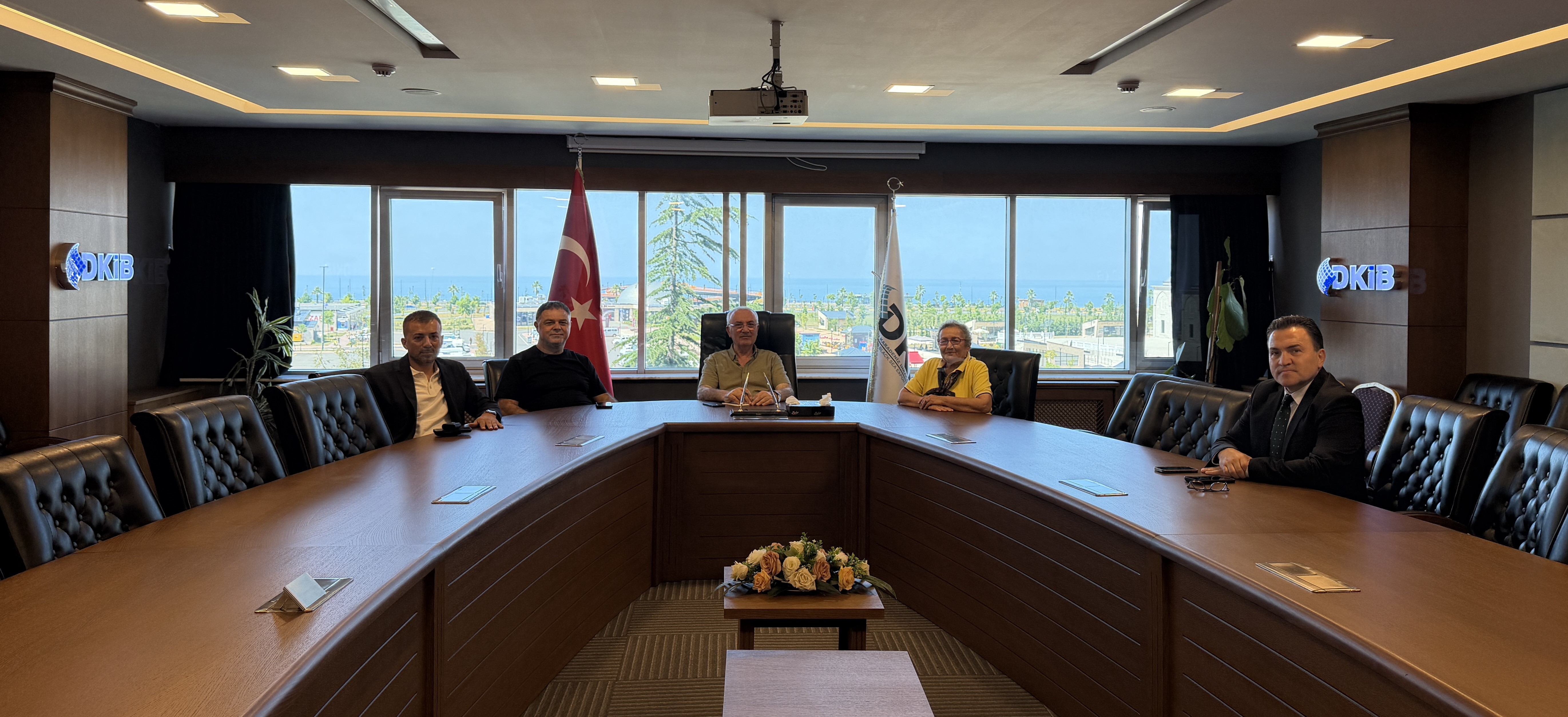 KTÜ KARİYER MERKEZ MÜDÜRÜ SAYGIDEĞER PROF. DR. HÜLYA KALAYCIOĞLU BİRLİĞİMİZİ ZİYARET ETTİ